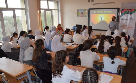 Qızların davamlı təhsili və onların liderlər kimi yetişdirilməsi mediada təbliğ olunmalıdır - Deputat