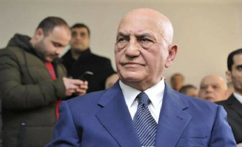 Əli İnsanovdan qızıl külçələrlə bağlı açıqlama