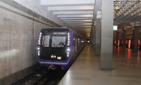 Bakı metrosunda sərnişin öldü