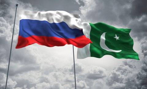 Güzəşt kömək etmədi: Pakistan neftin pulunu dollarla ödəmək istəmir