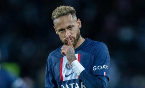 Neymar İngiltərə yolunda