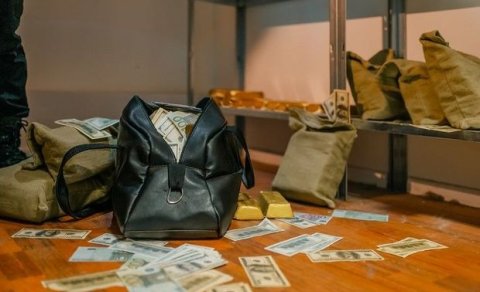 Yarım milyonluq dələduzluq edən şəxsə cəza verildi