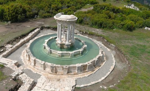 Qladiatorlar şəhərindəki nəhəng Kibyra Fəvvarəsi yenidən axır - FOTO