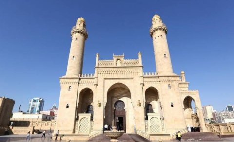 Azərbaycanın tanınmış din xadimi işdən çıxarıldı - FOTO