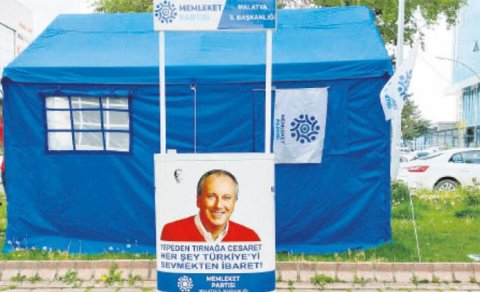Partiyanın çadırı oğurlandı
