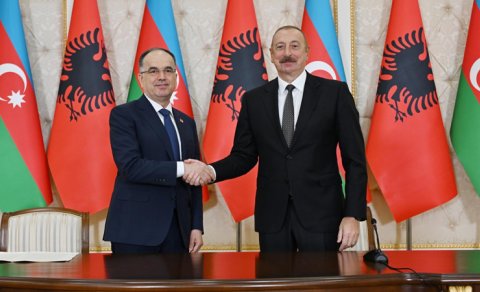 Azərbaycan və Albaniya prezidentləri mətbuata bəyanatlarla çıxış edib - TAM MƏTN