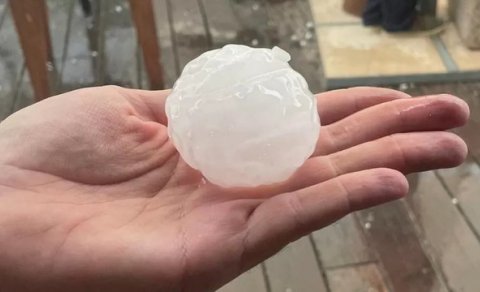 İtaliyada Avropa üçün rekord böyüklükdə dolu düşdü - FOTO