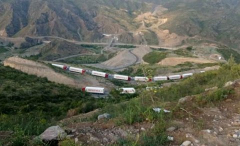 İrəvanın sərhədimizdə “yardım şousu”nun pərdəarxası - Sifarişi hansı ölkə verib?