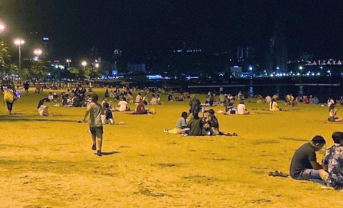 Taylandda çimərlik “komendant saatı” tətbiq oluna bilər