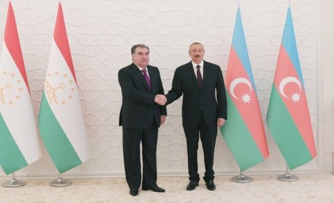 İlham Əliyev Emoməli Rəhmona təbrik məktubu göndərdi