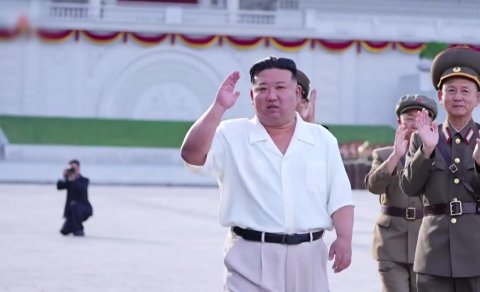 KİV: Kim Çen In Rusiyaya yola düşüb, Putinlə görüşəcək