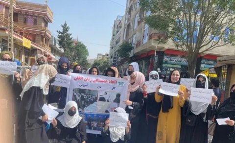 Əfqanıstanda qadınlar ayağa qalxdı
