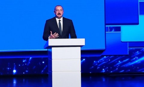 Prezident: Azərbaycan etibarlı təchizatçı olaraq beynəlxalq bazarlara enerji nəql edir