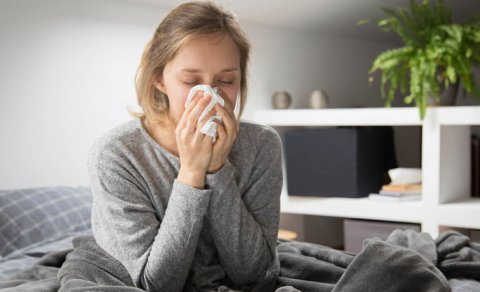 Soyuqdəymə post-koronavirus sindromunun təsirlərinə bənzər uzunmüddətli fəsadlara səbəb ola bilər