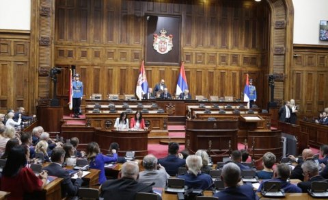 Serbiya parlamenti nə üçün buraxıldı? - ŞƏRH