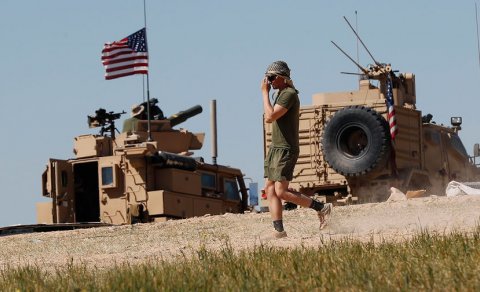Amerika rəsmiləri Vaşinqtonu İranın Suriyadakı mövqelərinin atəşə tutulmasını artırmağa çağırdı
