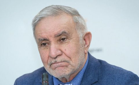Eyyub Hüseynov: “Marketlər insanların verdiyi pulla özlərini reklam edir”