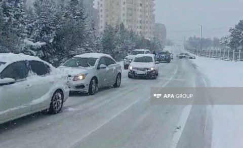 Bakı-Sumqayıt yolunda nəqliyyatın hərəkətində məhdudiyyətlər yaranıb - FOTO