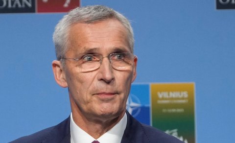 Yens Stoltenberq: \