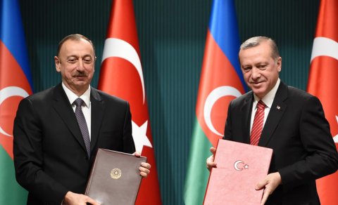Azərbaycan və Türkiyə arasında sənədlər imzalandı