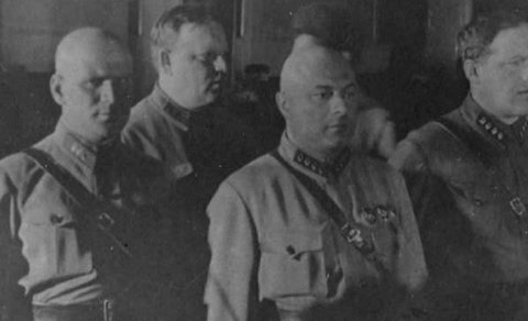 Stalinin iki dəfə maşın bağışladığı mühafizəçisi - o, sonda sovet liderinə sui-qəsd cəhdində ittiham edilib