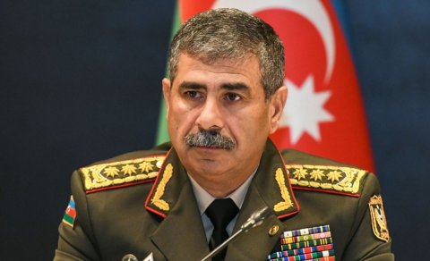 Azərbaycanın müdafiə naziri Pakistana başsağlığı verdi