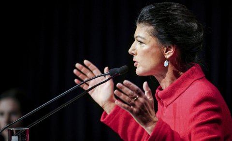 Bundestaq deputatı Ukraynaya silah tədarükünə son qoymağa çağırdı