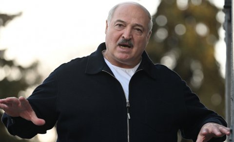 Lukaşenko prezident seçkilərinə qatılmaq xalqın qarşısına şərt qoydu