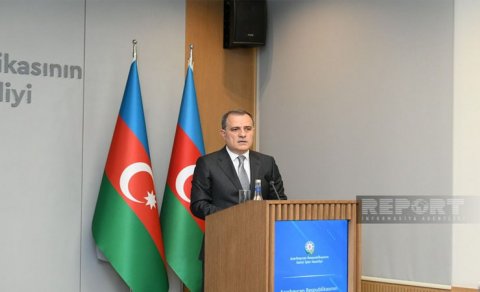 Ceyhun Bayramov: Ararat Mirzoyanın Azərbaycan və Ermənistan konstitusiyalarında paralellik cəhdi qəbuledilməzdir