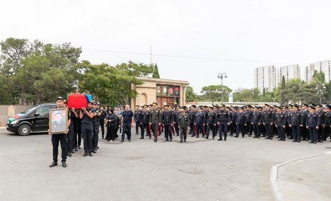 Vilayət Eyvazov qətlə yetirilən zabitin vida mərasimində - FOTO