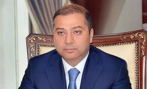Sabiq deputata qarşı dələduzluq etməkdə təqsirli bilinən şəxsə hökm oxundu
