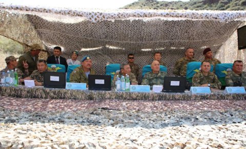 Kərim Vəliyev Azərbaycan və Qazaxıstan hərbçilərinin təlimini izlədi

