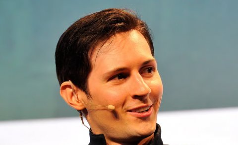 KİV: Durov təyyarənin trapında yox, VİP-də saxlanılıb