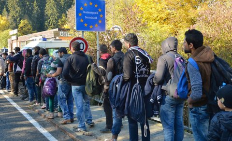 "Politico": Aİ miqrantların deportasiyası mexanizmini təkmilləşdirmək istəyir