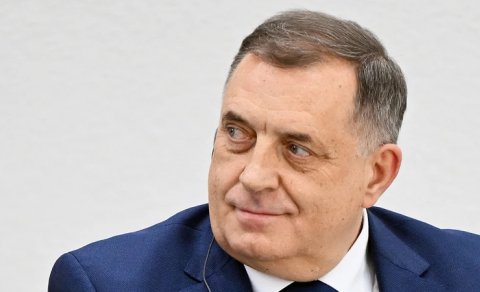 Bosniyada siyasi qalmaqal: Serb prezident həbslə hədələndi