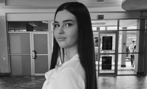 Müğənninin tələbə olan yeganə qızı gecə klubunda öldü