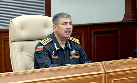 Müdafiə Nazirliyində xidməti müşavirə keçirildi