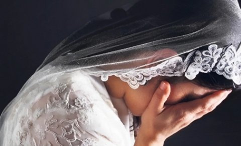 12 yaşlı qızın dəhşətli hekayəsi: Əlil şəxsə məcburi ərə verildi, körpəsi bətnində öldü