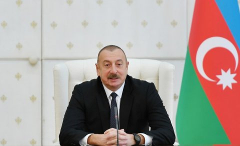 İlham Əliyev forum iştirakçılarına müraciət etdi
