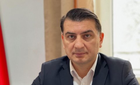 Politoloq Azər Qasımlı saxlanıldı