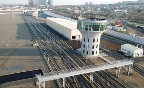 Bu metro stansiyanın tikintisi dayandırılıb