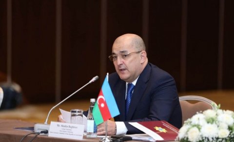 General bu xanımı idarə rəisi təyin etdi - FOTO