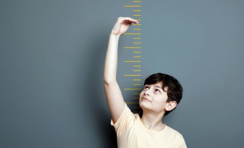 Uşaqlarda boy qısalığına təsir edən amillər hansılardır?