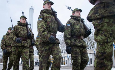 Estoniya hakimiyyəti çağırışçıların eston dilini bilməməsindən narahatdır