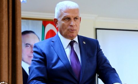 Keçmiş icra başçısı XİN tərəfindən verilən xidməti pasportunu itirib