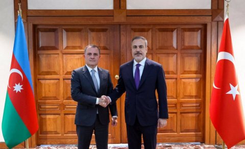 Ceyhun Bayramov Hakan Fidanı Azərbaycan – Ermənistan normallaşma prosesi barədə məlumatlandırıb