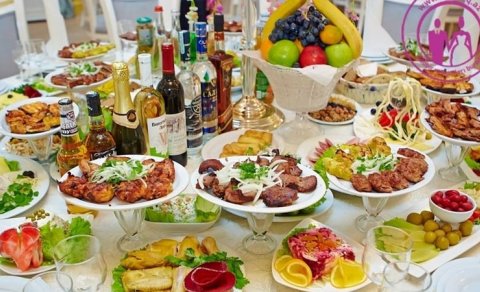 Restoranların oyunu: Toyda artıq qalan yeməklərin sonrakı aqibəti
