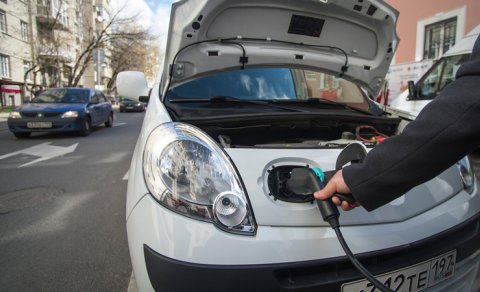 Alimlər: Elektrik nəqliyyatı istixana emissiyalarını azaltmır