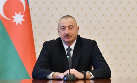 Bir sıra məhkəmələrə sədr və hakimlər təyin edilib - SİYAHI
