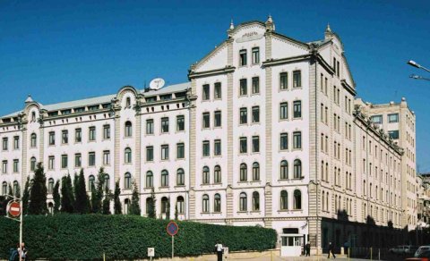 "Landmark" Biznes Mərkəzi satıldı - Ofislər bağlandı
